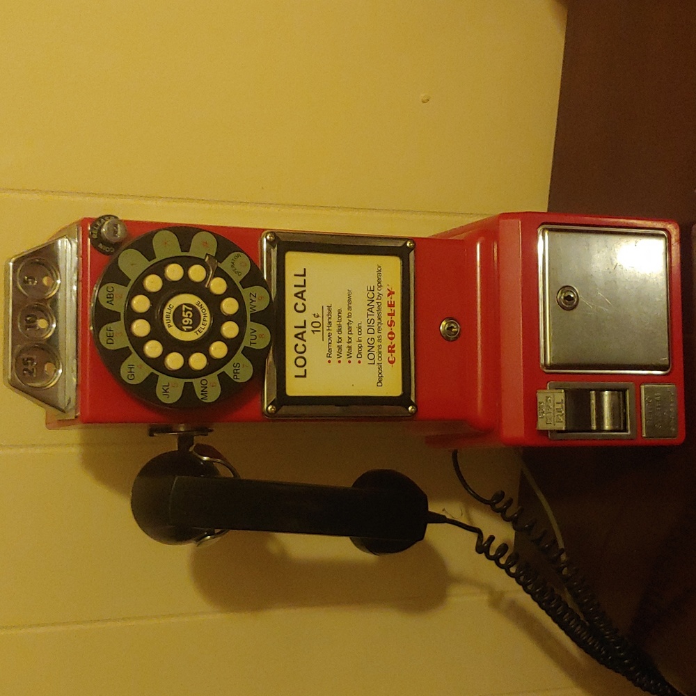 Crosley reproduction 1956... Works. Wall or table top phone vintage look